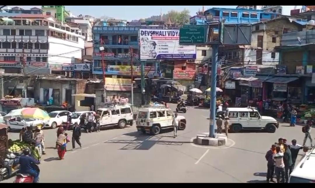 लोहाघाट व्यापार मंडल अध्यक्ष पद पर मनीष व सतीश होंगे आमने-सामने महामंत्री पद पर विवेकऔर प्रमोद में होगी सीधी टक्कर