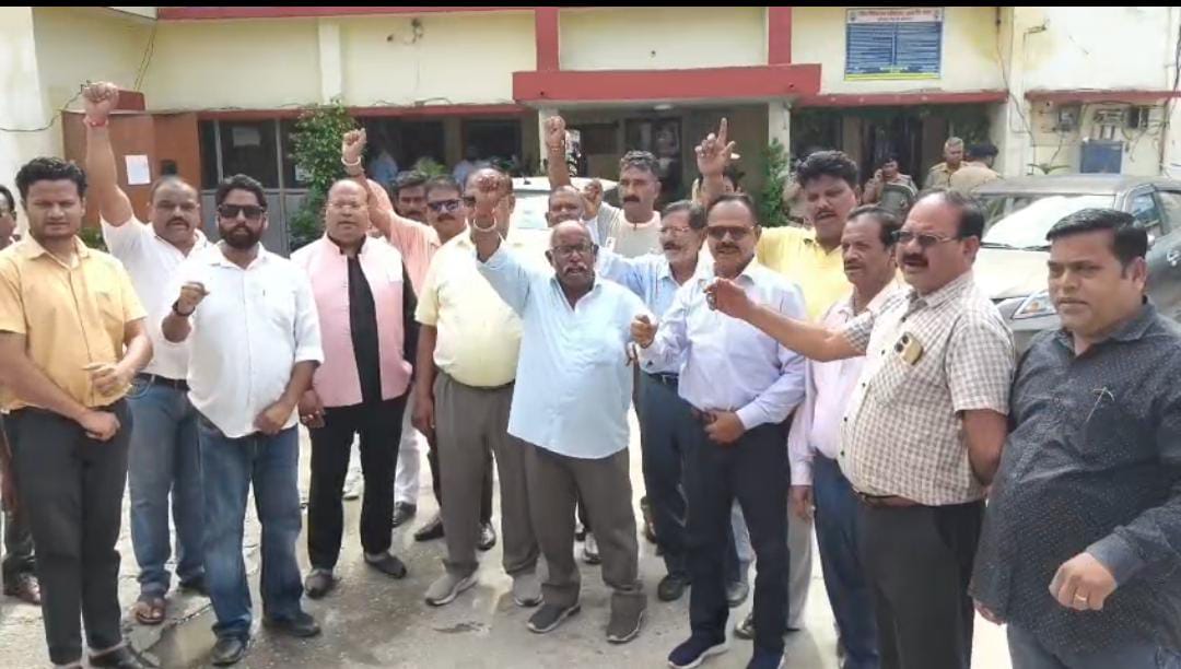 “आस्था पर वार बर्दाश्त नहीं करेगा समाज!”