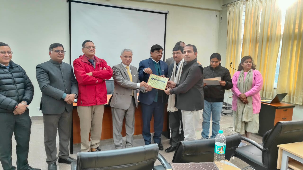 गढ़़वाल विश्वविद्यालय में केंद्रीय प्रशिक्षण कार्यक्रम का सफल समापन-सात राज्यों के 15 विश्वविद्यालयों के 40 अभ्यर्थियों ने सीखी कृत्रिम बुद्धिमत्ता की उन्नत तकनीकें