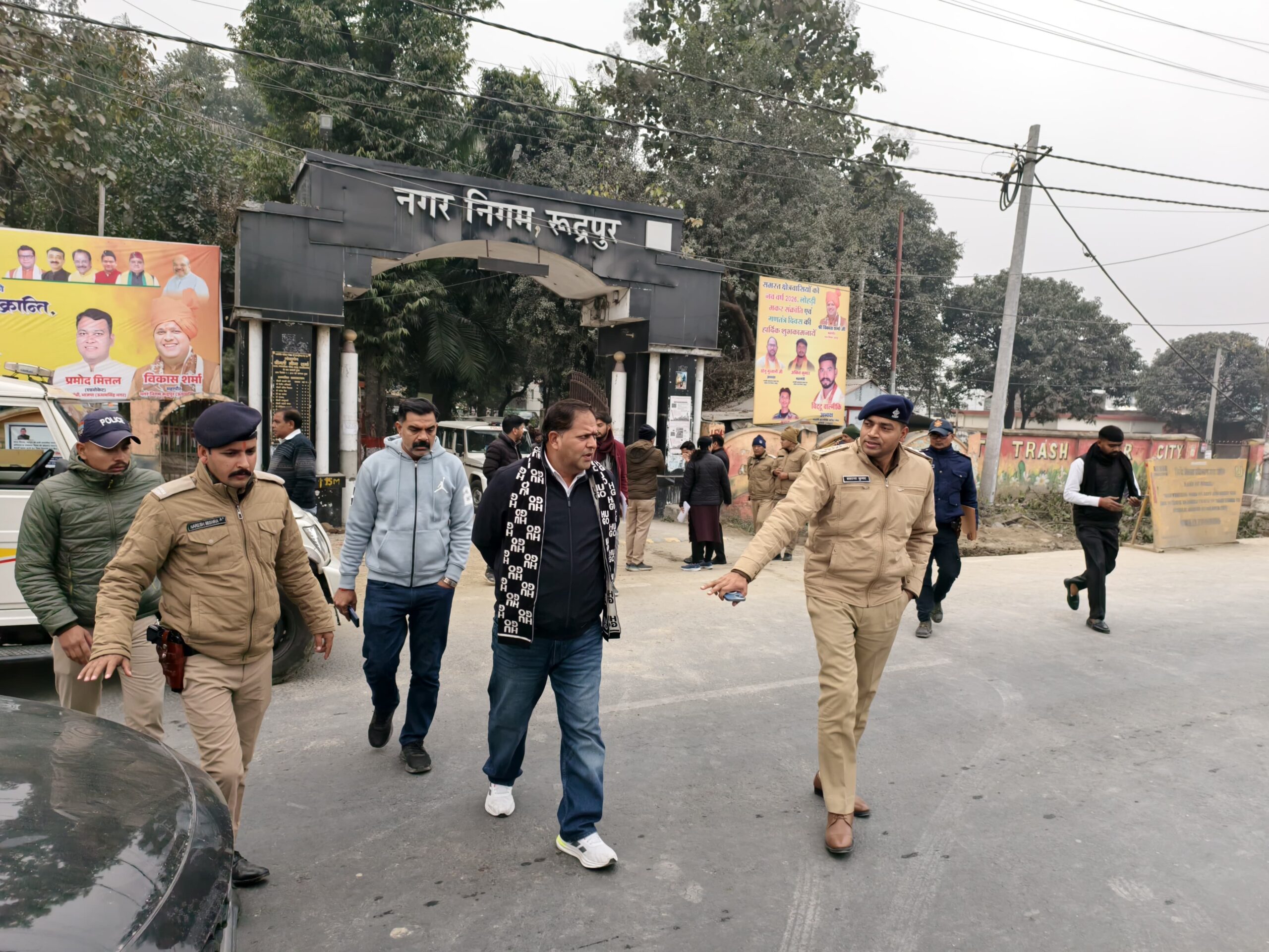 रूद्रपुर को जाम से मुक्ति के लिए लाव लश्कर के साथ महापौर ने किया निरीक्षण