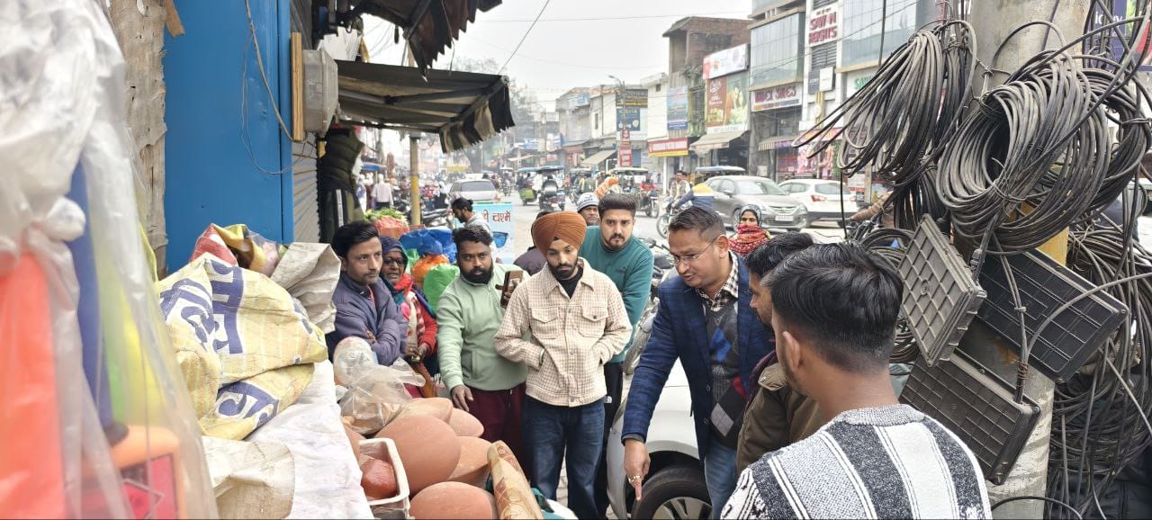 अतिक्रमण हटाओ अभियान: नगर पालिका और तहसील प्रशासन सख्त