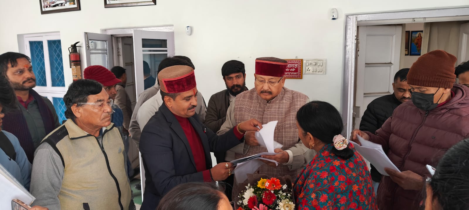 जनता दरबार में मंत्री सतपाल महाराज का एक्शन मोड कैंप कार्यालय में सुनी जनसमस्याएं अधिकारियों को दिए त्वरित निस्तारण के सख्त निर्देश