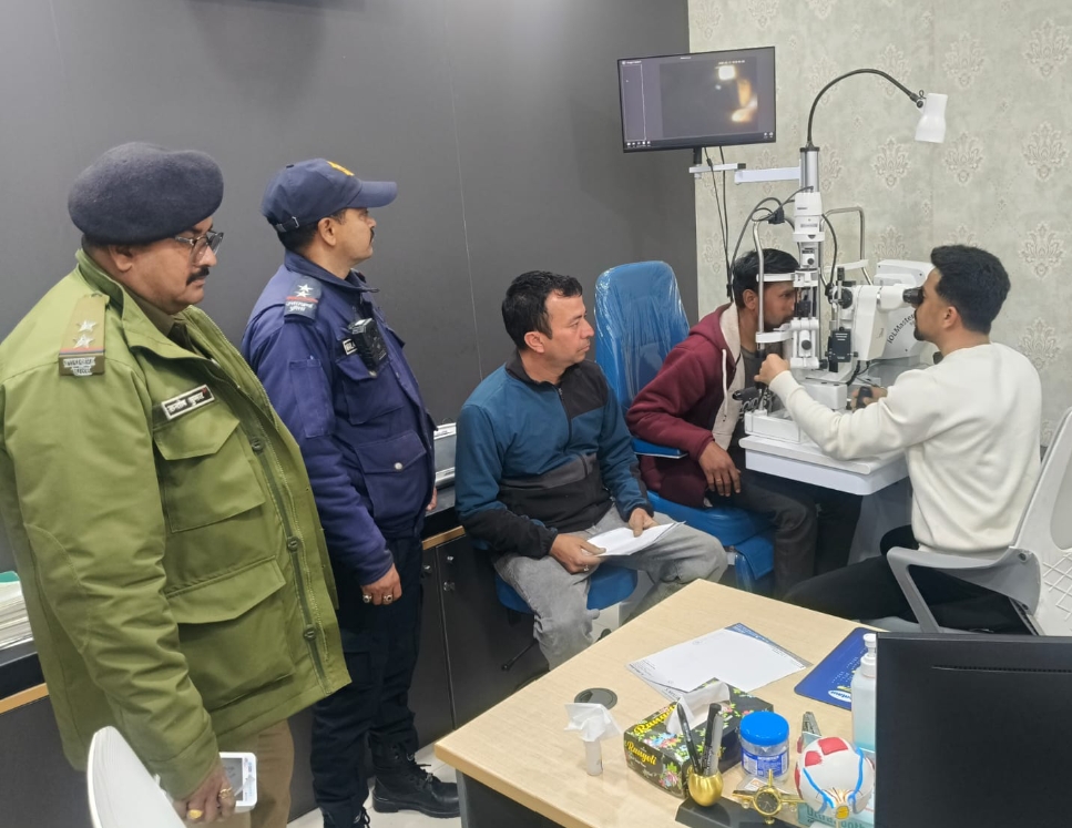 वरिष्ठ पुलिस अधीक्षक के तत्वाधान में वाहन चालकों के नेत्र एवं स्वास्थ्य शिविर का किया गया आयोजन