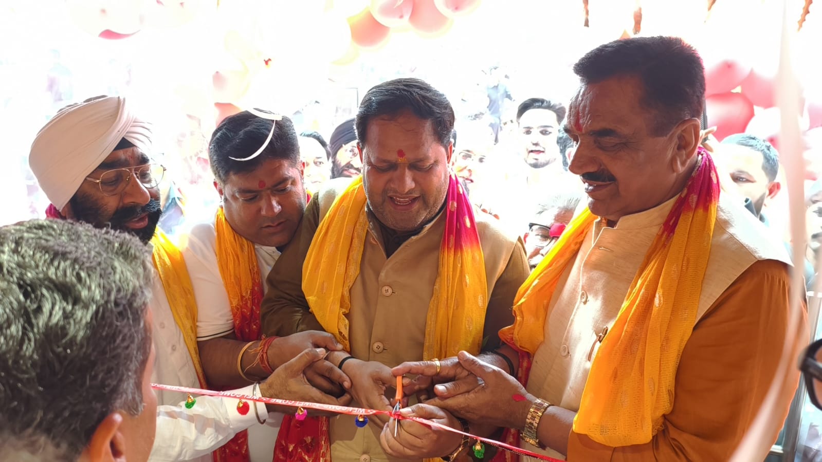 महापौर ने बेलेजा ब्यूटी स्कूल का किया शुभारम्भ