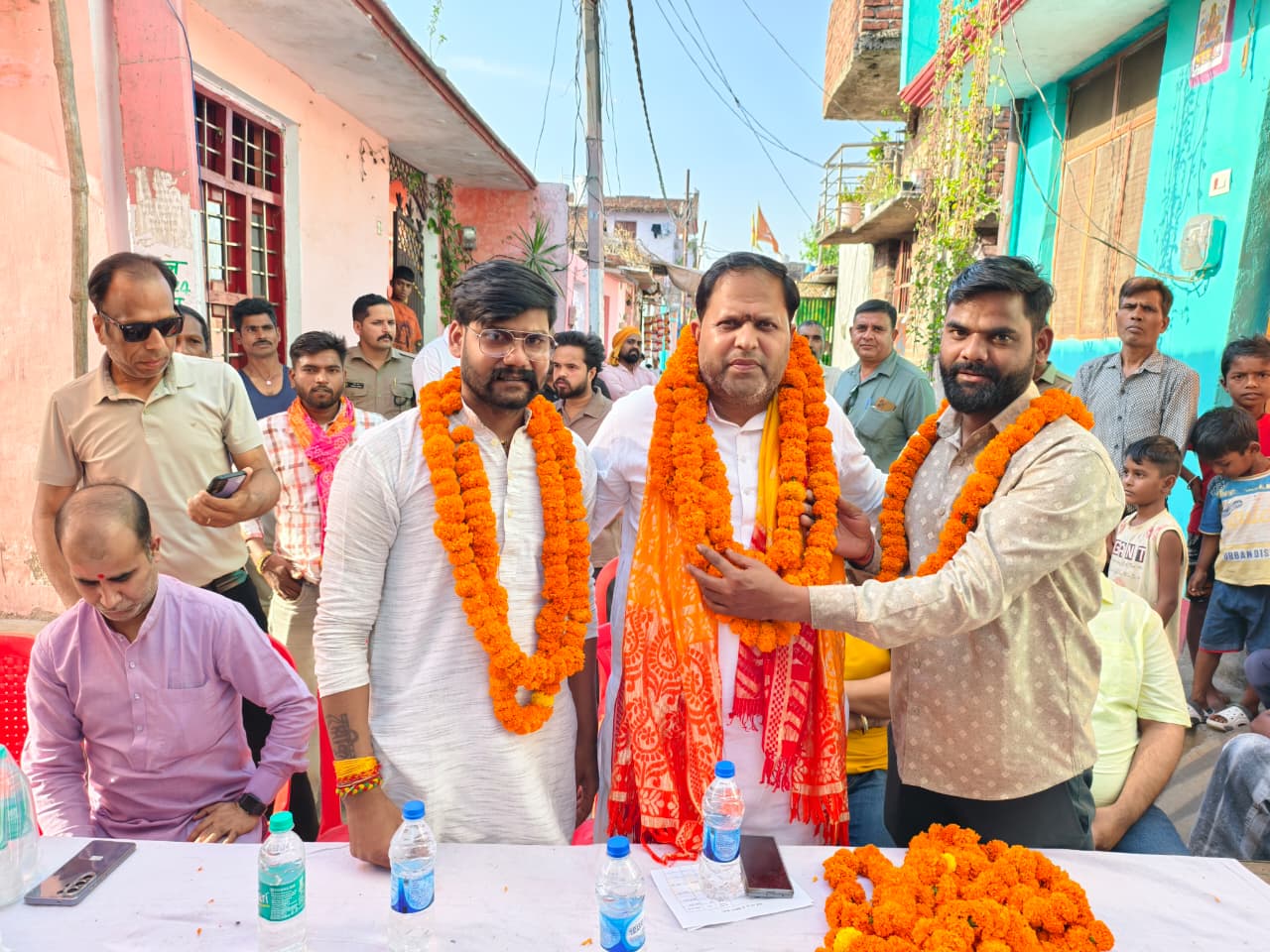 आजादनगर में बीस साल बाद सड़क का शिलान्यास