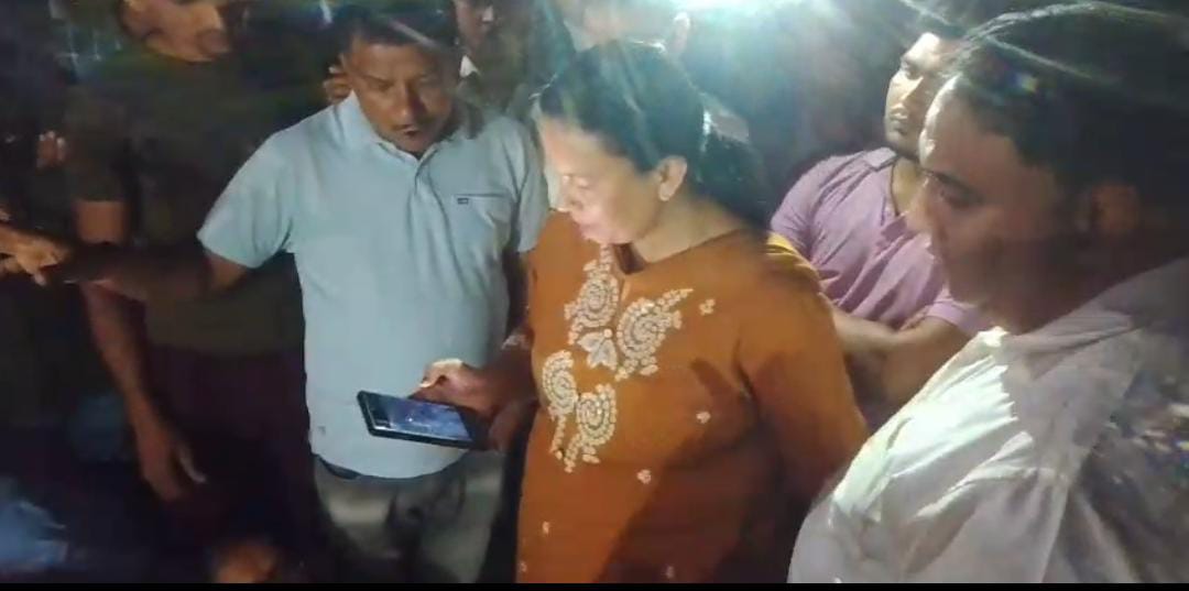 जंगली जानवर ने एक महिला को फिर बनाया अपना निवाला। मीटिंग छोड़ कर घटना स्थल को रवाना हुए ब्लॉक प्रमुख डॉ0 हरीश बिष्ट।