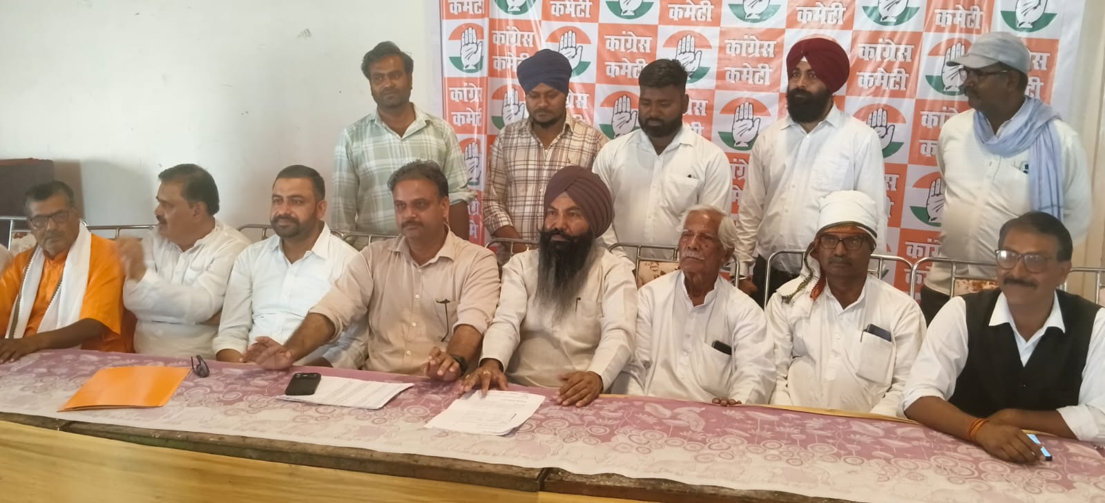सितारगंज में कांग्रेस का शक्ति प्रदर्शन: ‘स्थानीय बनाम बाहरी’ पर सख्त रुख, महिला आरक्षण बिल पर भाजपा घिरी, 2027 चुनाव से पहले गरमाई सियासत।