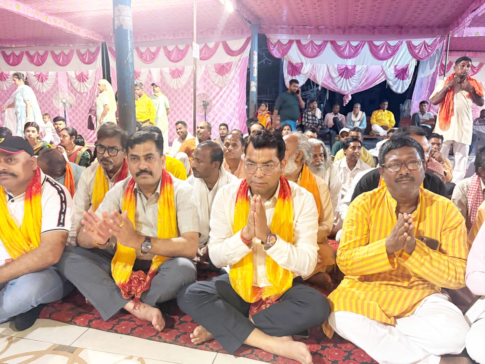 खानपुर न.1 मे आयोजित अखण्ड नाम सकीर्तन मे शामिल हुऐ विधायक शिव अरोरा