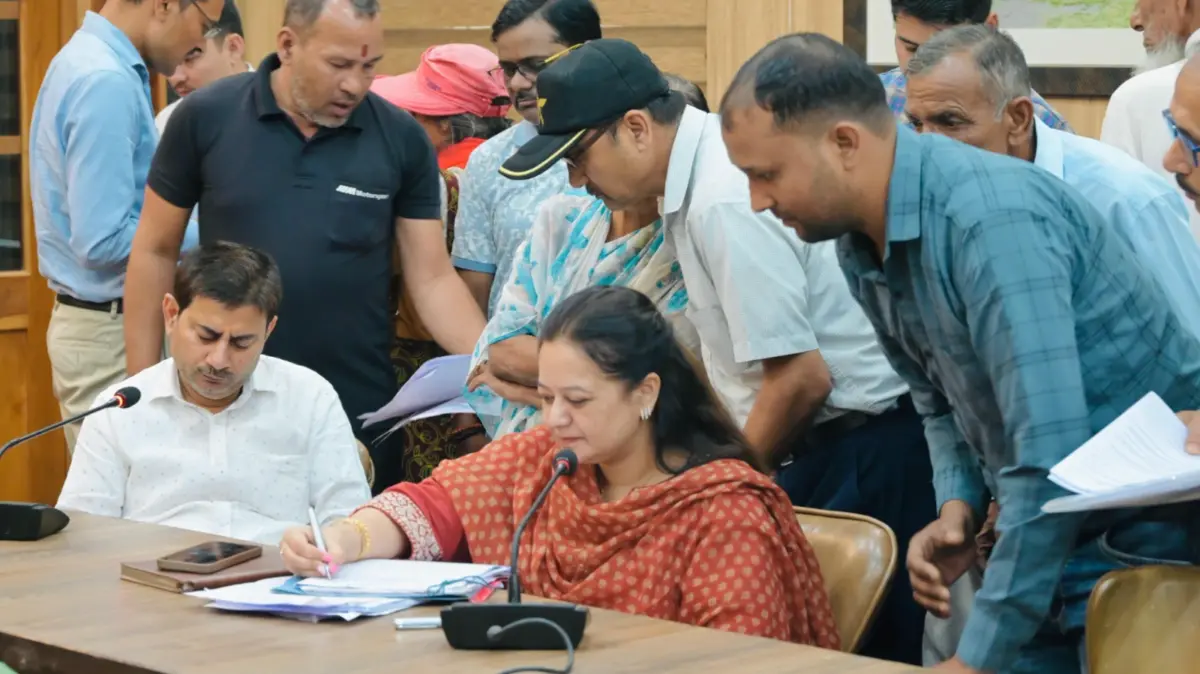 राष्ट्रीय खेल में चयनित खिलाड़ी को सीडीओ ने किया सम्मानित, विभिन्न शिक्षण संस्थानों एवं विकास कार्यों का किया निरीक्षण*