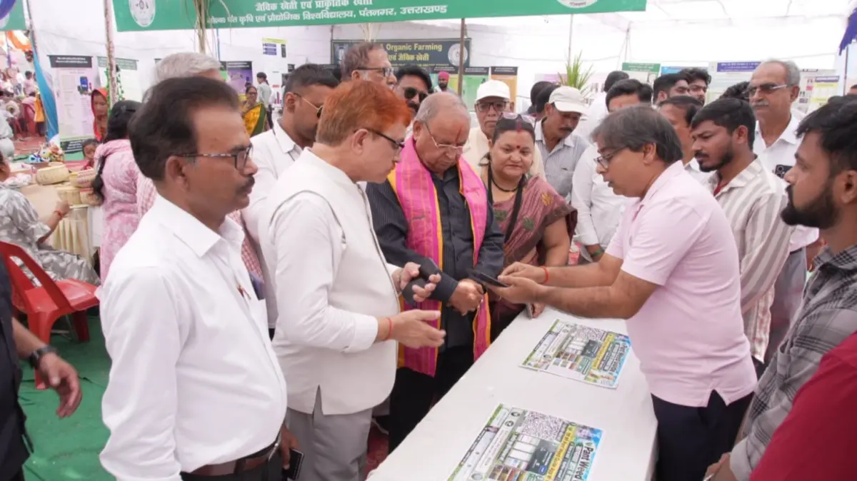 किसान मेले में विधायक श्री बंशीधर भगत ने देखी कृषि तकनीकों एवं मूल्यवर्धित उत्पादों की प्रदर्शनी*