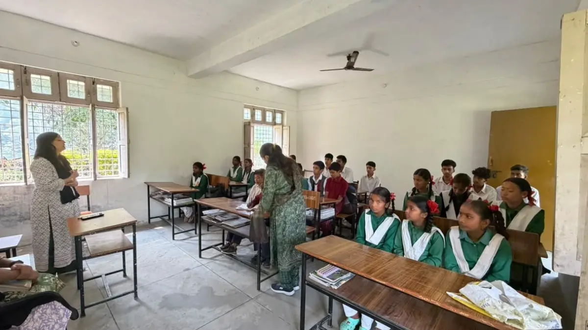 जागरूकता की रोशनी से सुरक्षित बचपन की ओर बढ़े कदम,मिशन शक्ति ने विद्यार्थियों को सिखाए सुरक्षा के गुर