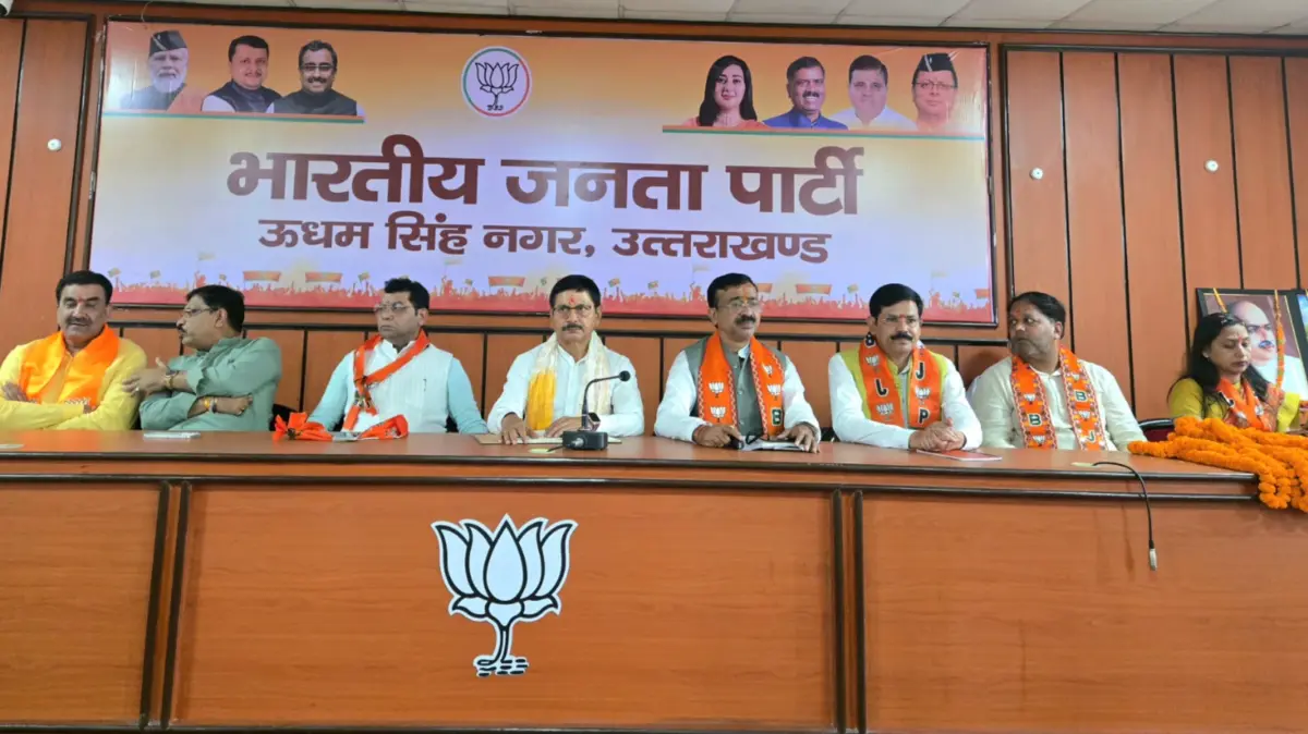 भाजपा जिला कार्यालय में संगठन महामंत्री फणींद्रनाथ शर्मा का भव्य स्वागत